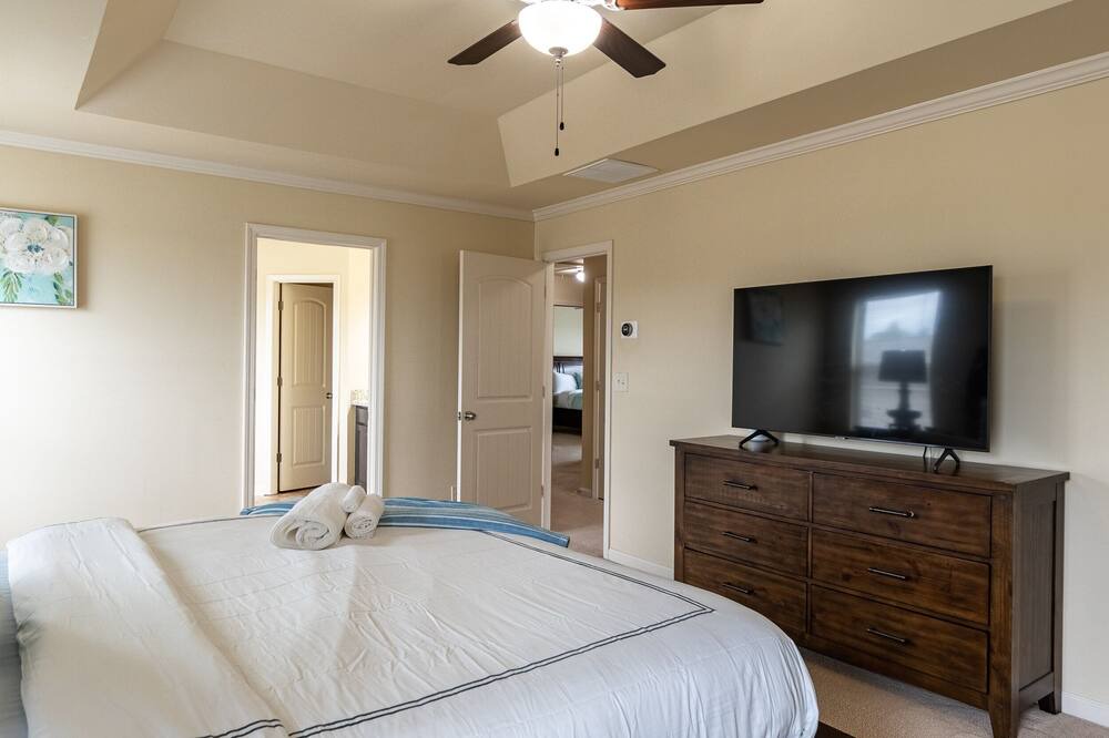Photo of Bedroom in Dacula