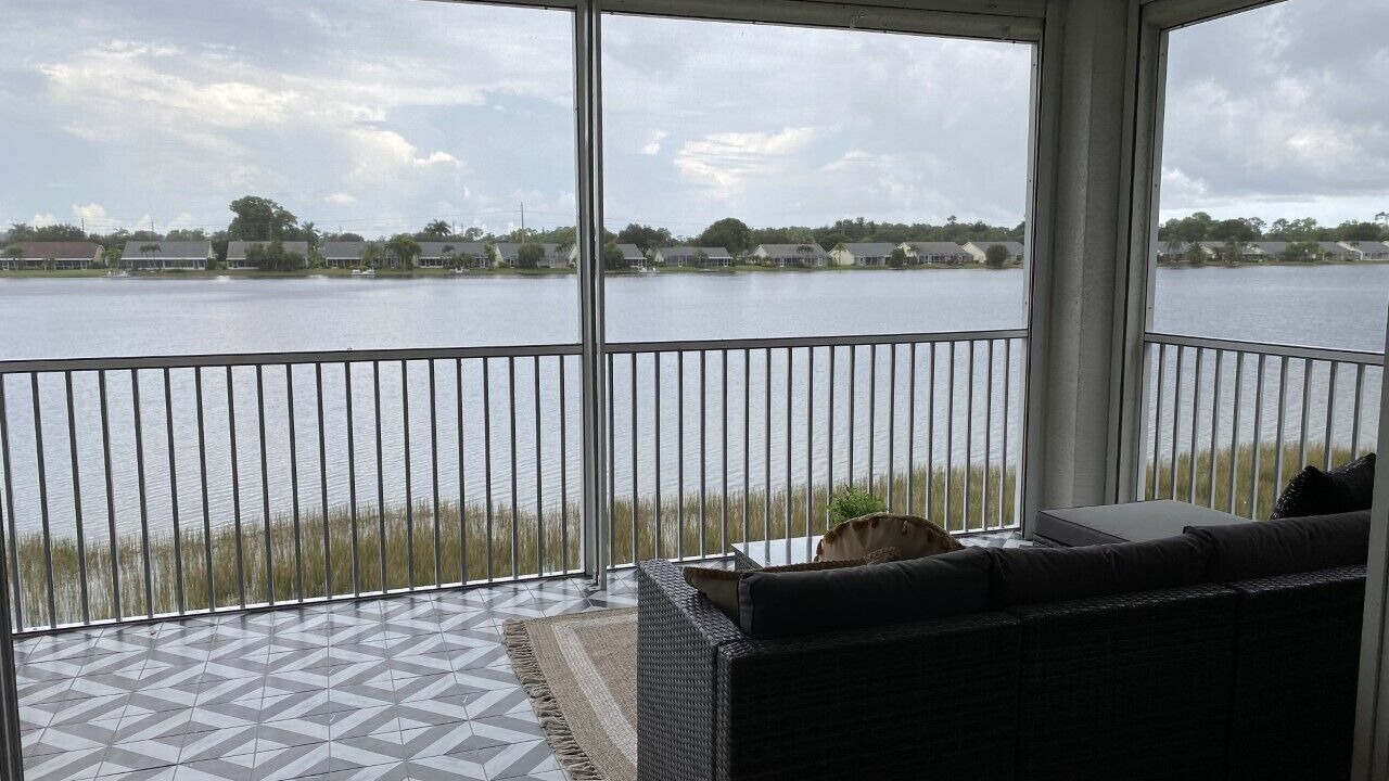Photo of Outdoor in Crown Pointe