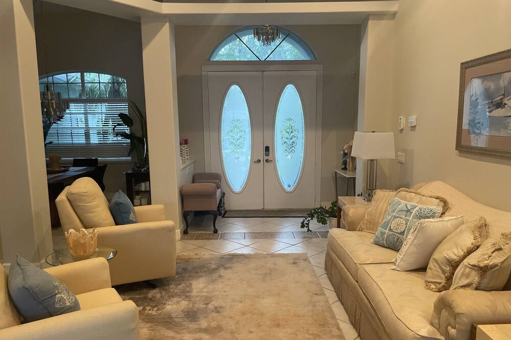 Photo of Livingroom in Port Saint Lucie