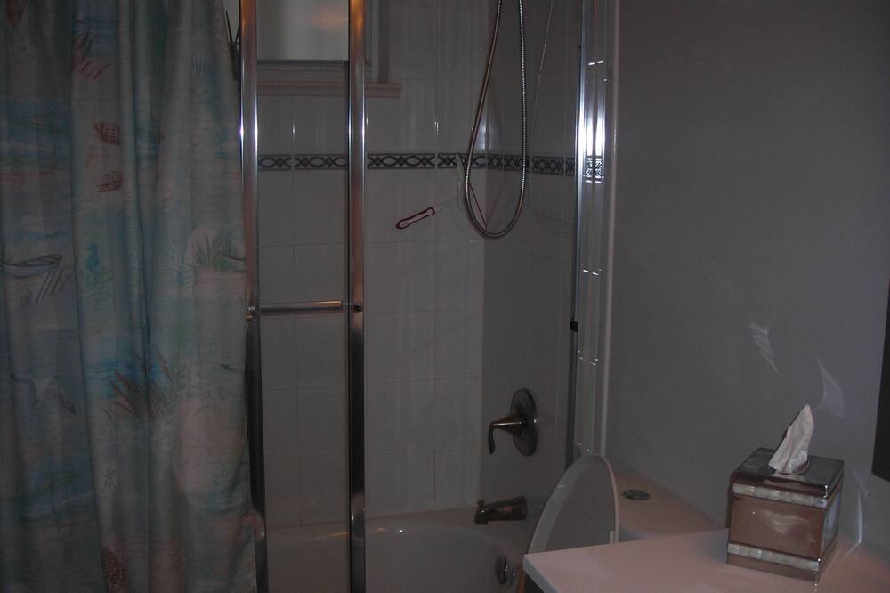 Photo of Bathroom in Port Saint Lucie
