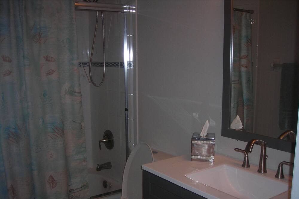 Photo of Bathroom in Port Saint Lucie