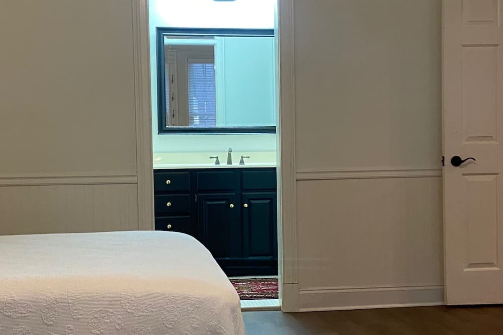 Photo of Bedroom in Melrose on the Beach