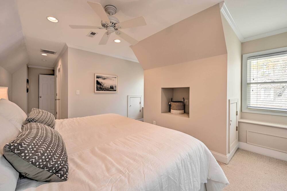 Photo of Bedroom in New London