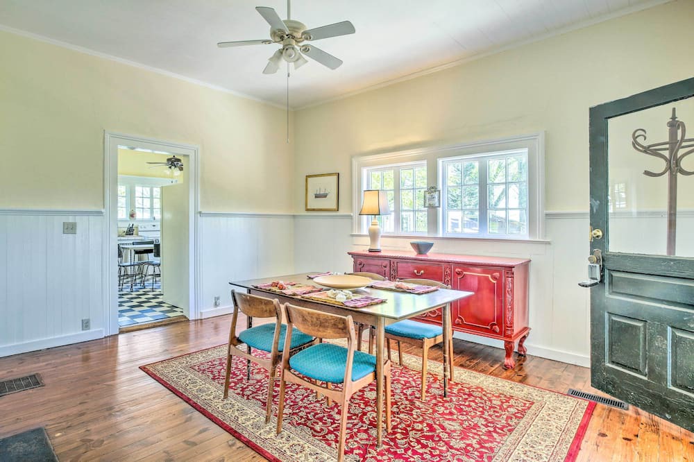Photo of Bedroom in Watkinsville