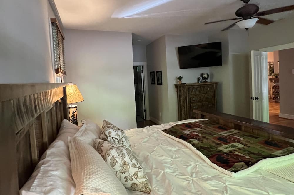 Photo of Bedroom in Bear Lake Reserve