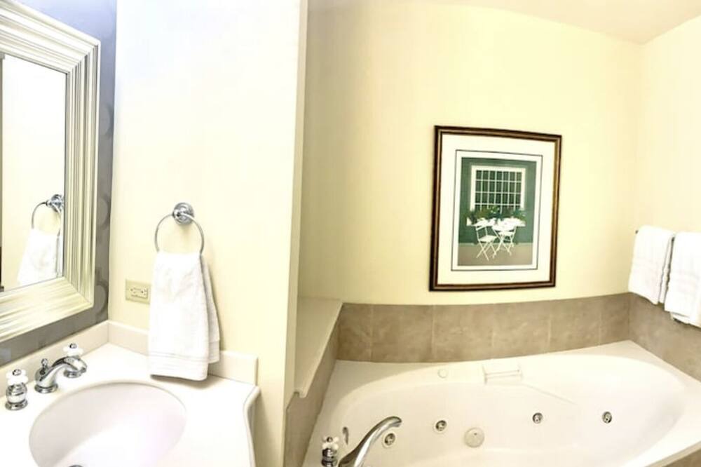 Photo of Bathroom in Daufuskie Island