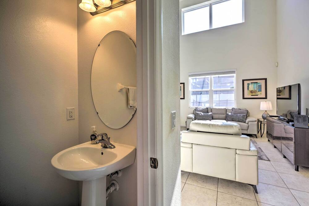 Photo of Bathroom in Veranda Palms