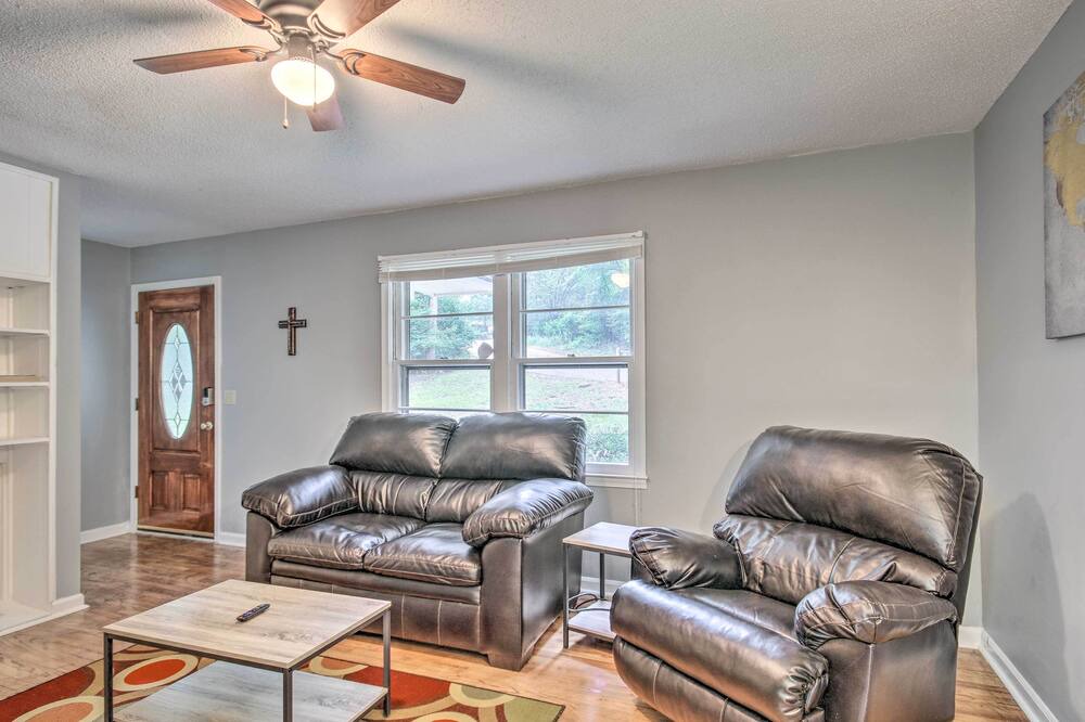 Photo of Bedroom in Oakland