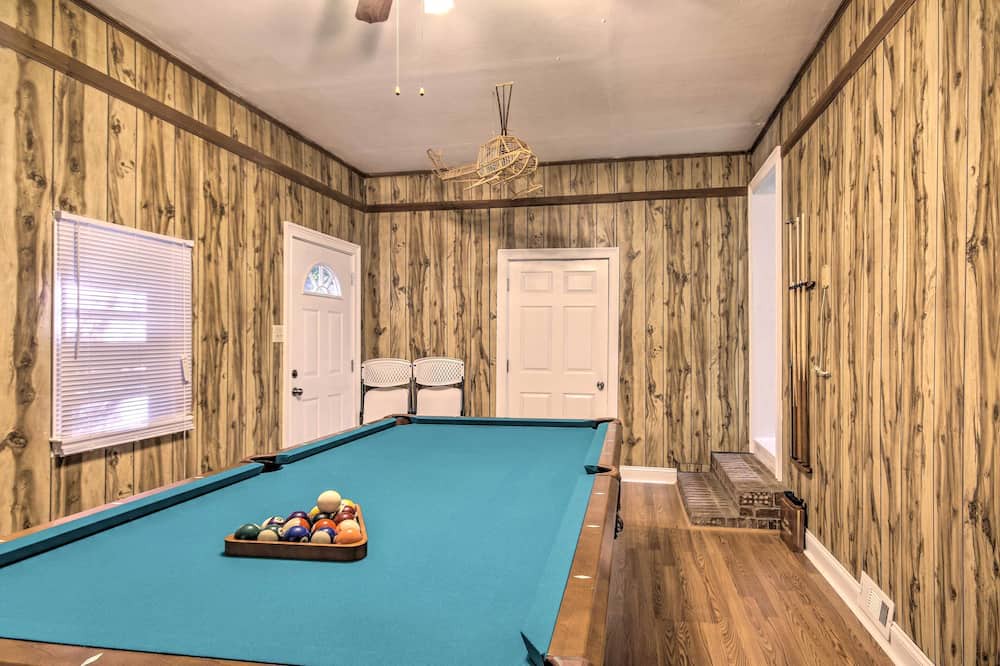 Photo of Bedroom in Oakland