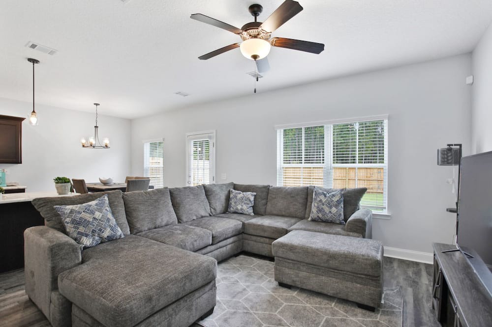 Photo of Livingroom in Fleming