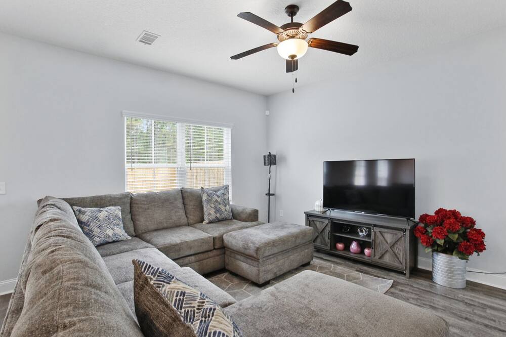 Photo of Livingroom in Fleming