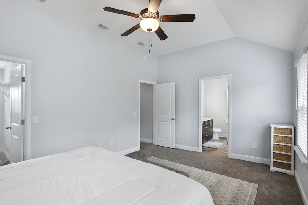 Photo of Bedroom in Fleming