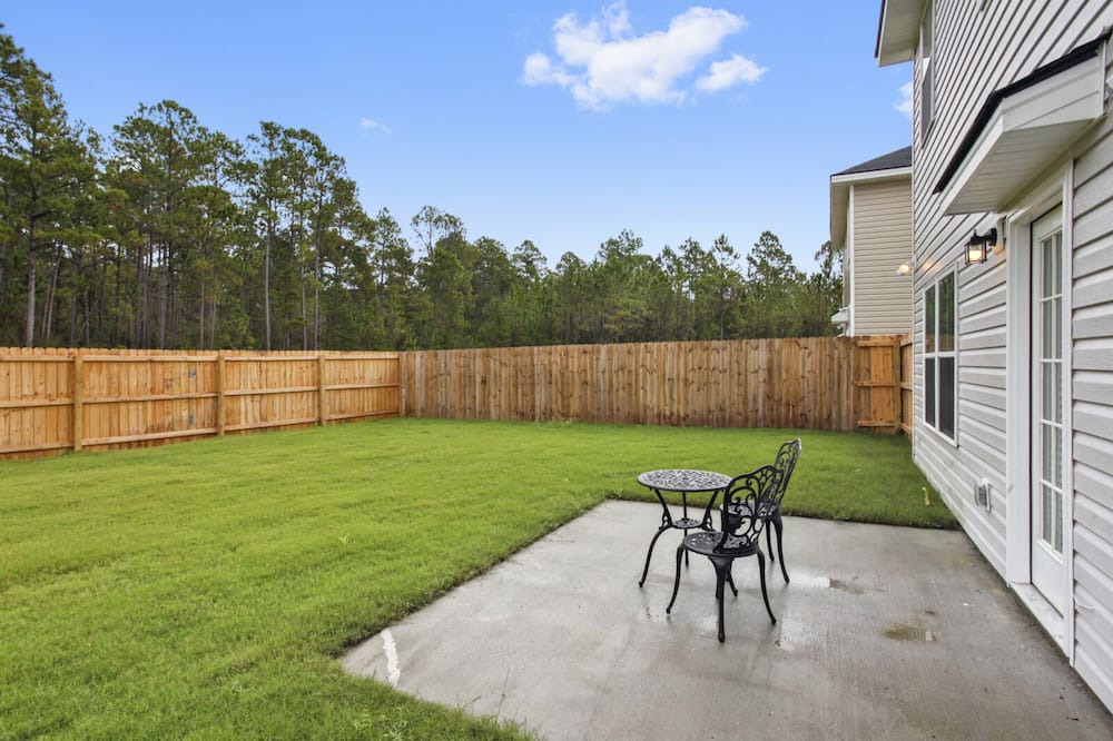 Photo of Patio Balcony in Fleming