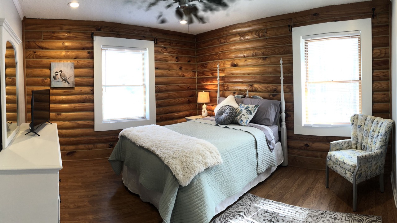 Photo of Bedroom in Little Mountain