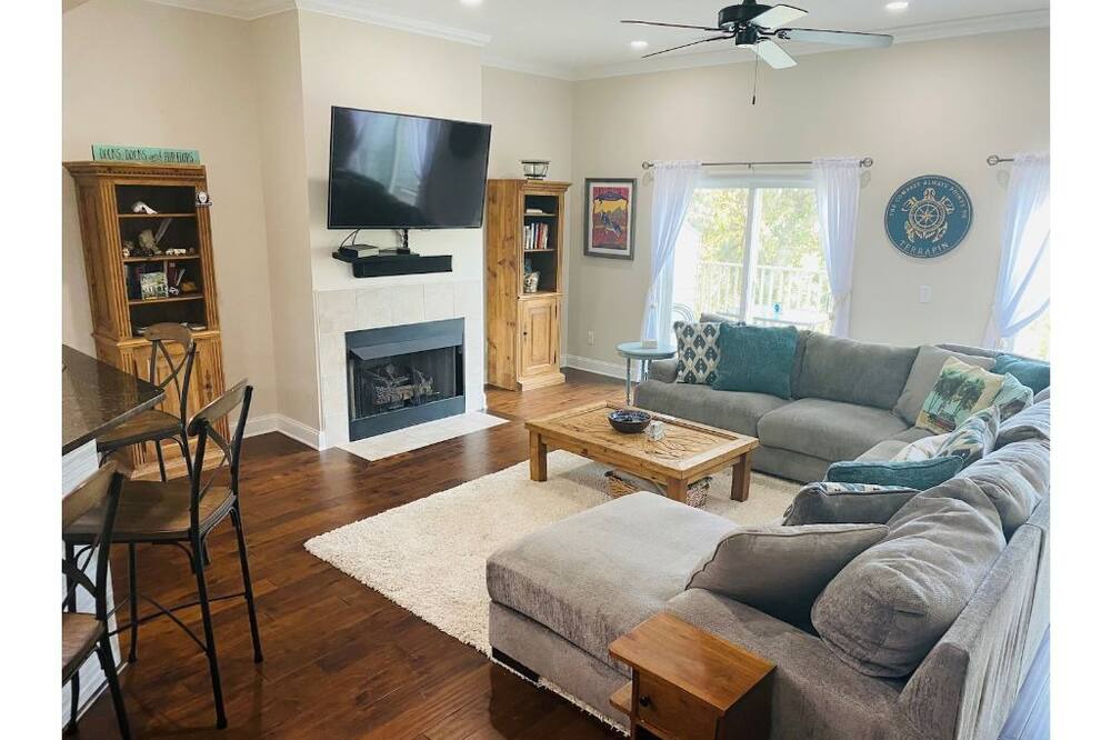 Photo of Livingroom in Charleston County