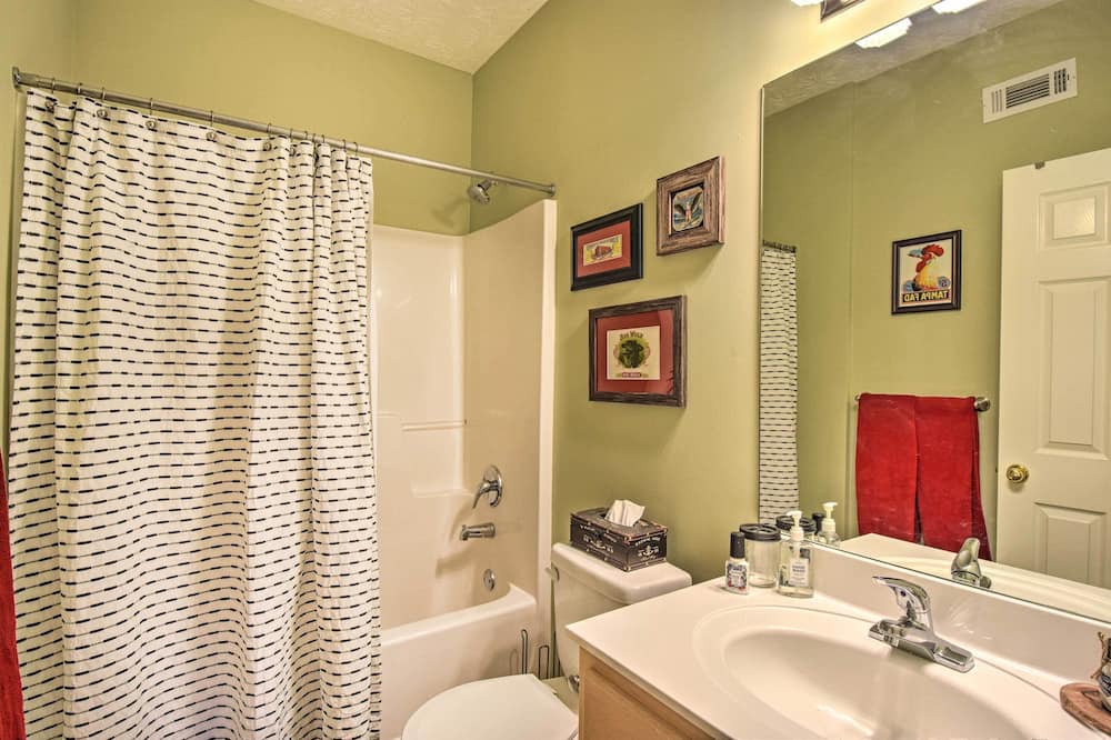 Photo of Bathroom in Martin