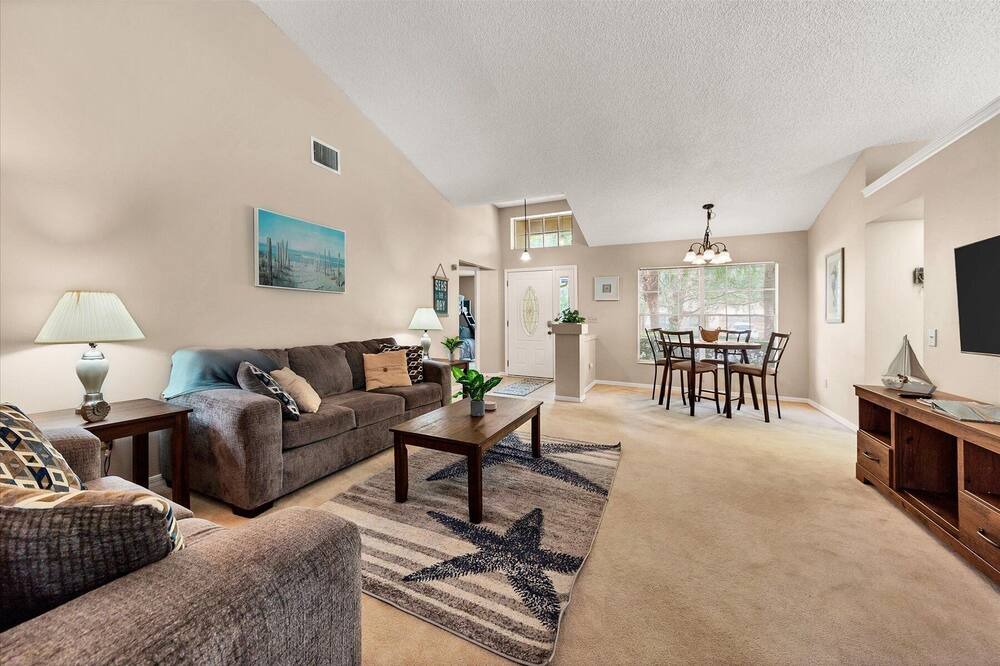 Photo of Livingroom in Valrico
