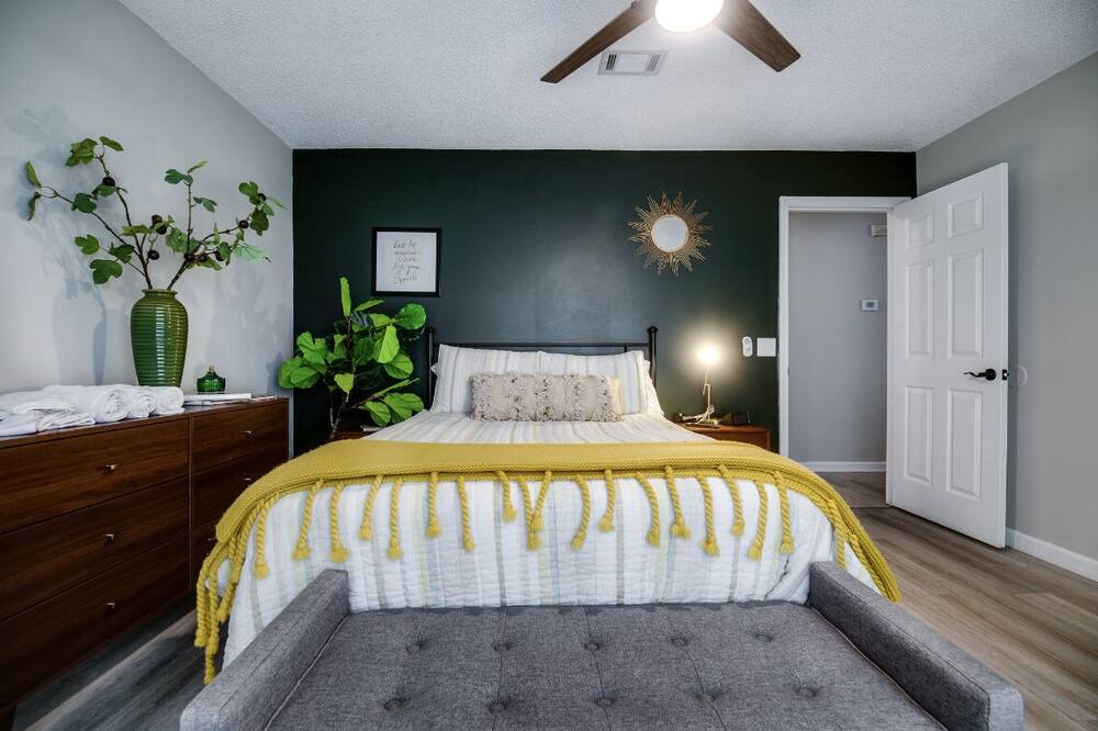 Photo of Bedroom in Hinesville
