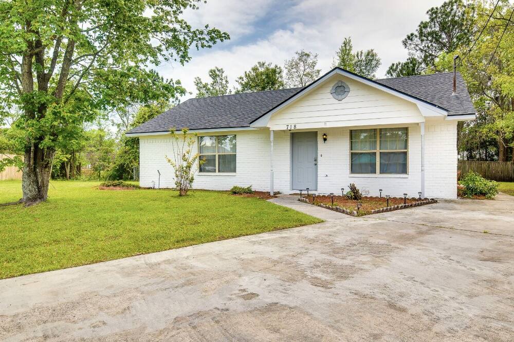 Photo of Bedroom in Hinesville