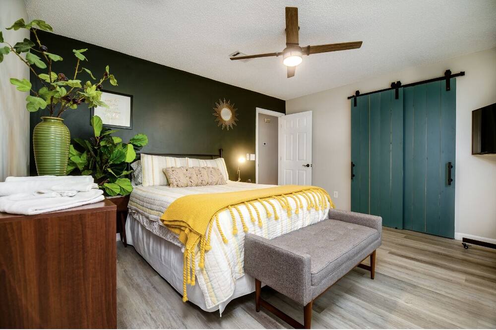Photo of Bedroom in Hinesville
