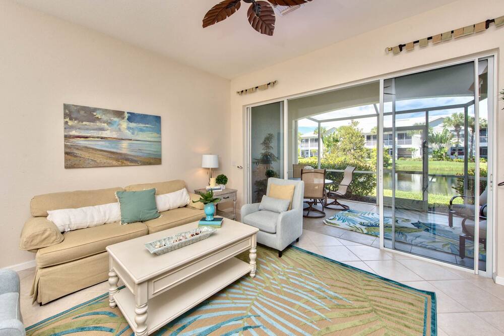 Photo of Livingroom in Naples