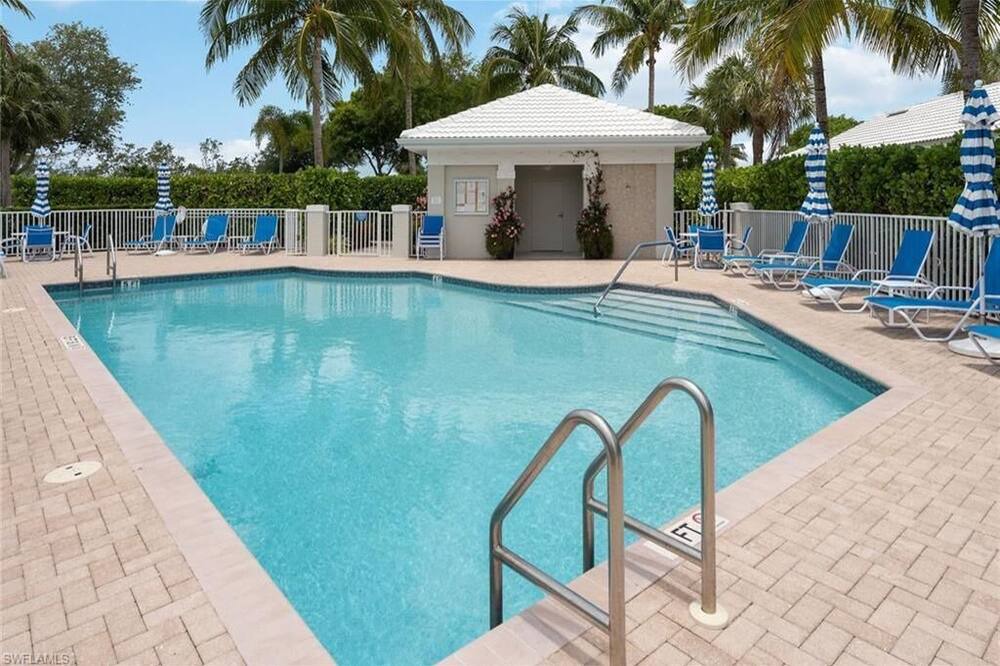 Photo of Outdoor in Naples
