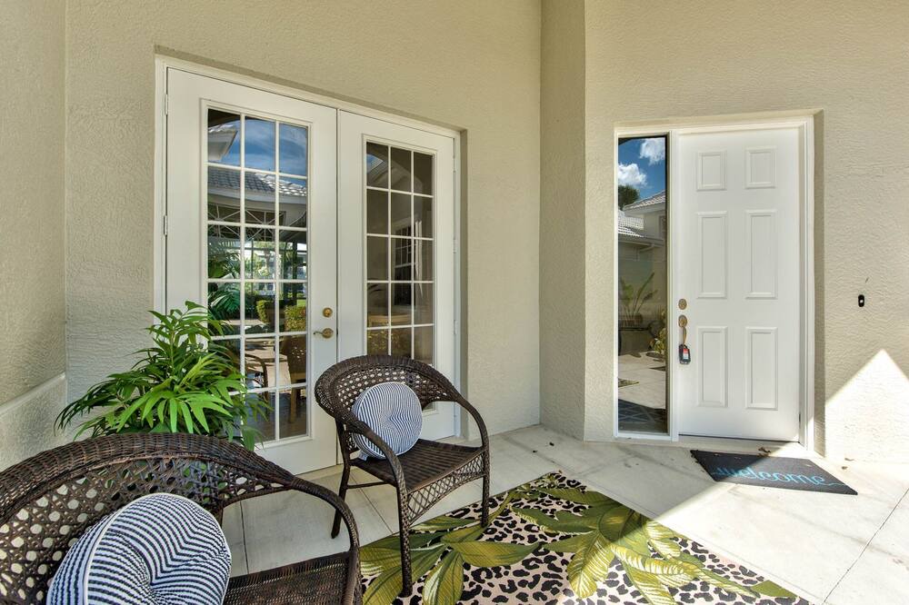 Photo of Patio Balcony in Naples