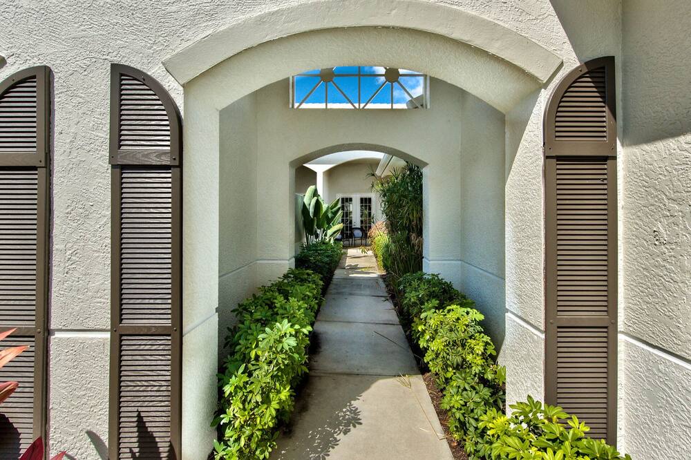 Photo of Outdoor in Naples