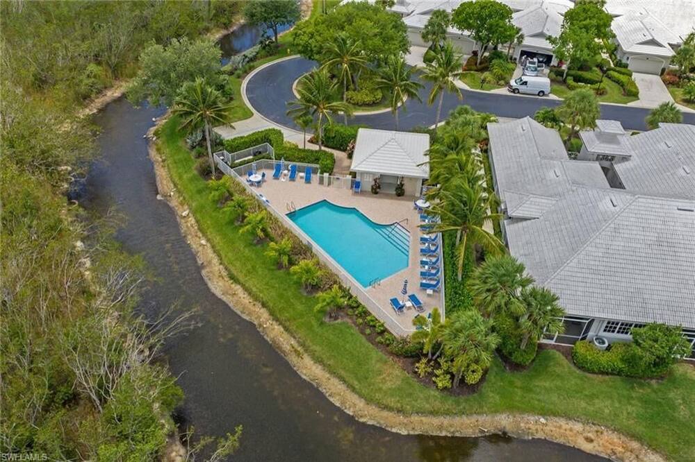 Photo of Outdoor in Naples