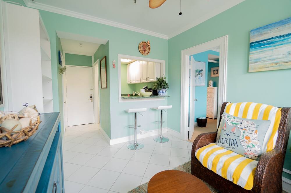 Photo of Livingroom in Palm Beach
