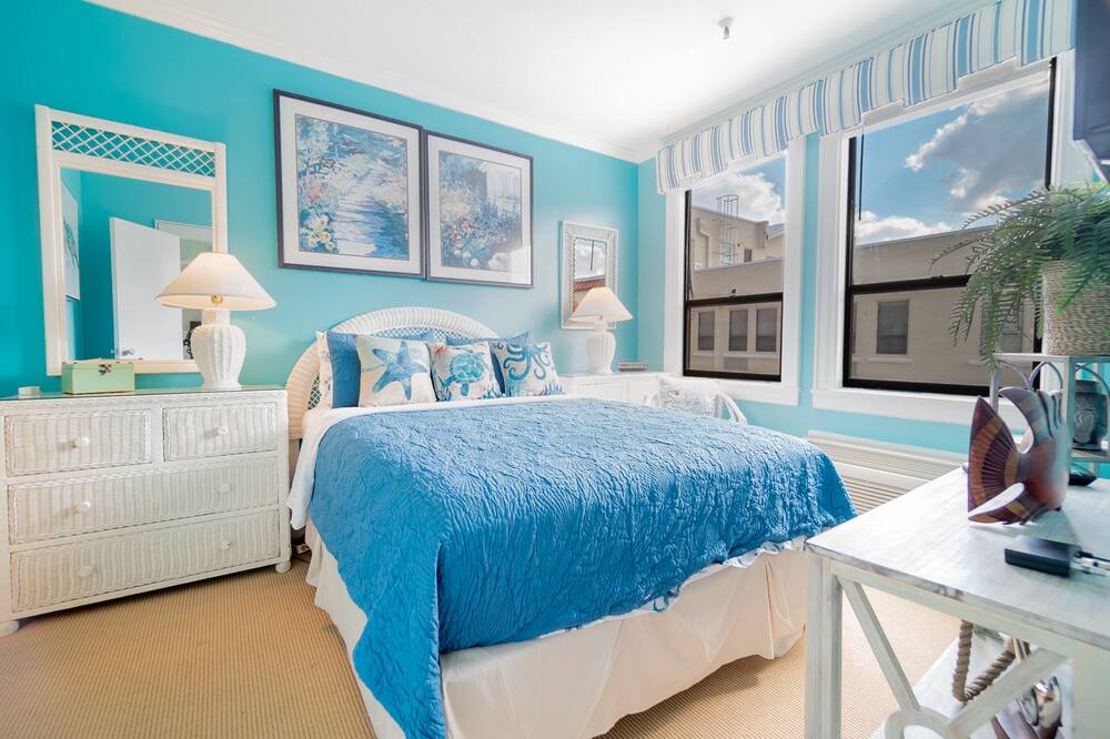 Photo of Bedroom in Palm Beach