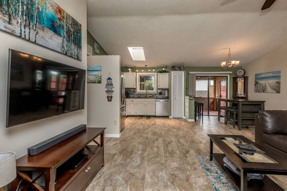 Photo of Livingroom in Sebastian Highlands