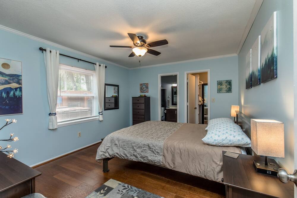 Photo of Bedroom in Sebastian Highlands