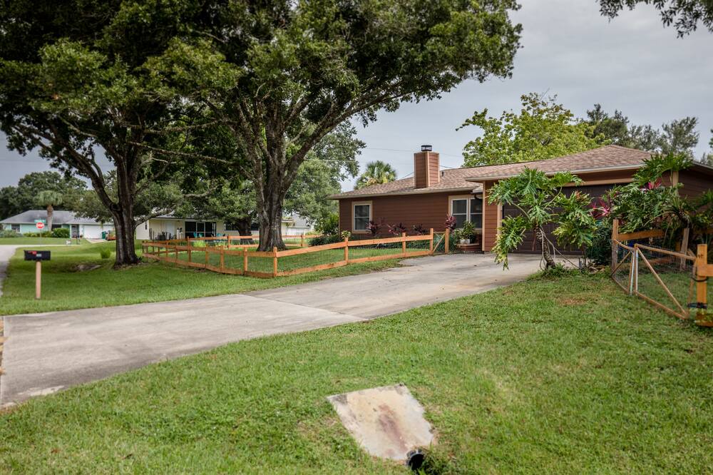 Photo of Outdoor in Sebastian Highlands