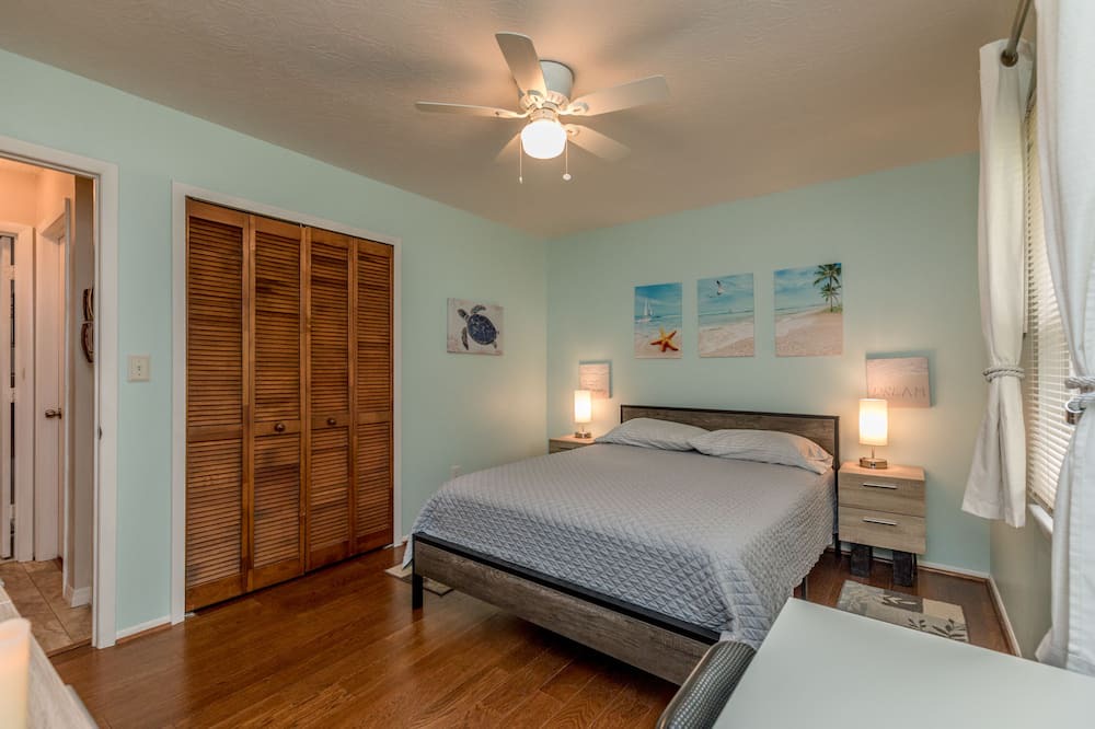 Photo of Bedroom in Sebastian Highlands