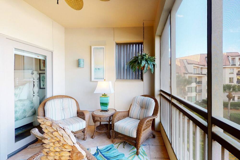 Photo of Patio Balcony in Shelter Cove