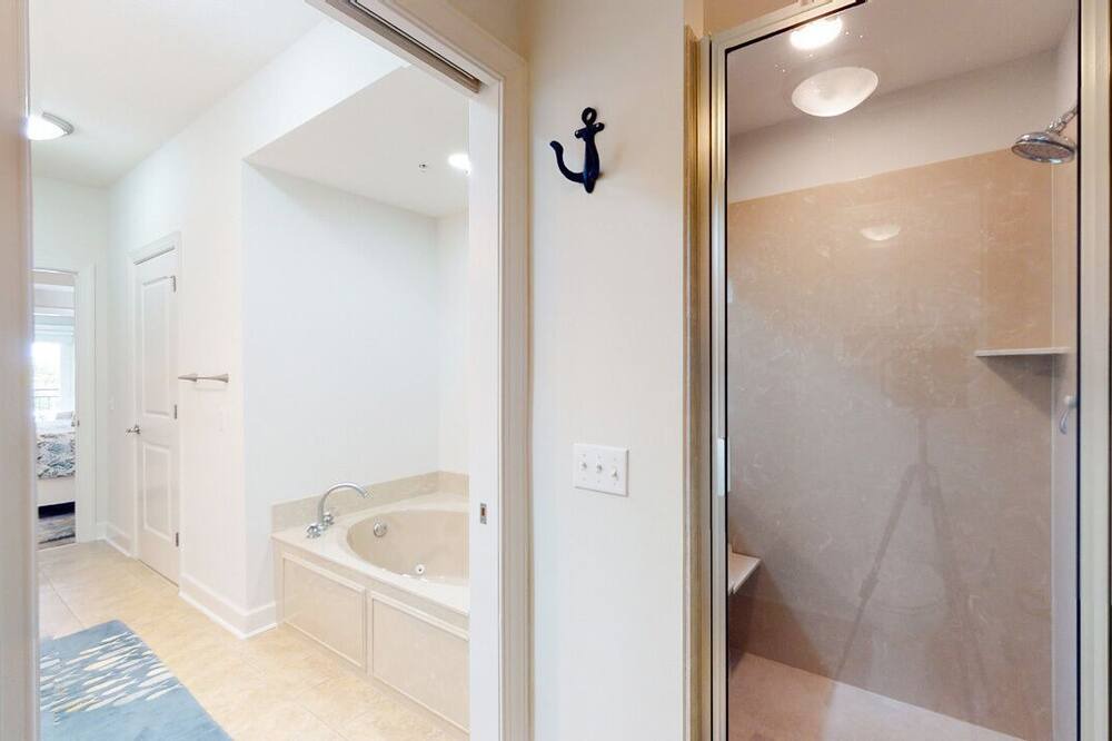 Photo of Bathroom in Shelter Cove