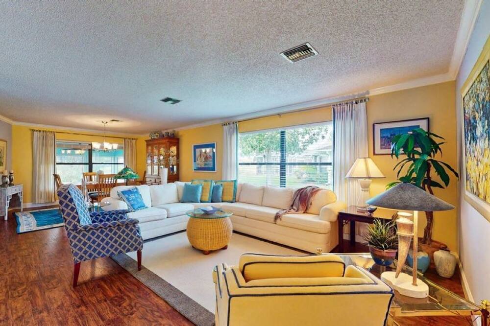 Photo of Livingroom in Florida Ridge