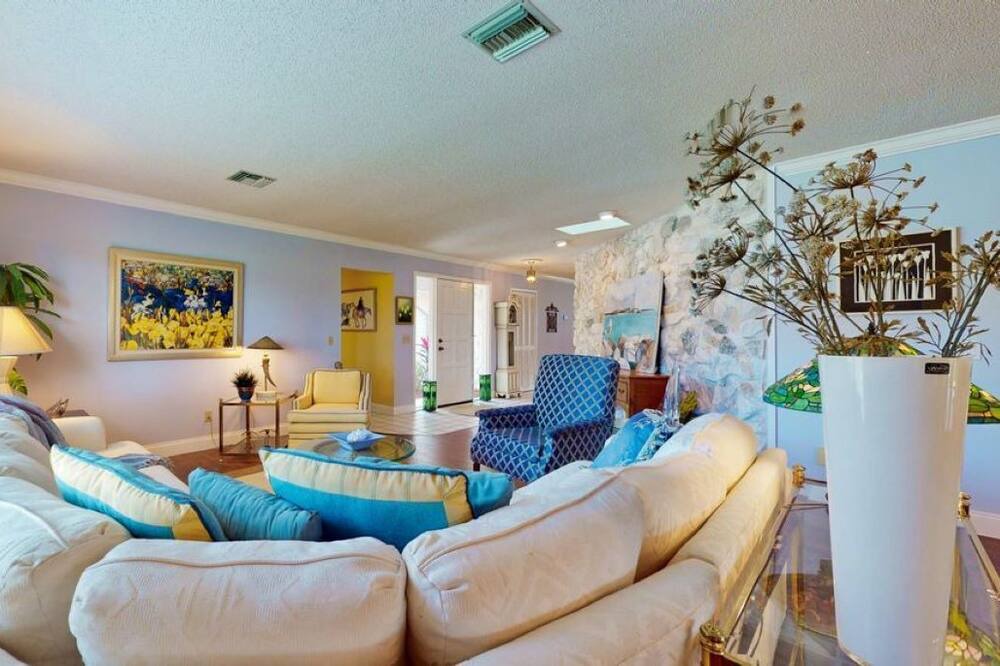 Photo of Livingroom in Florida Ridge