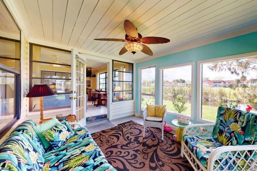 Photo of Livingroom in Florida Ridge