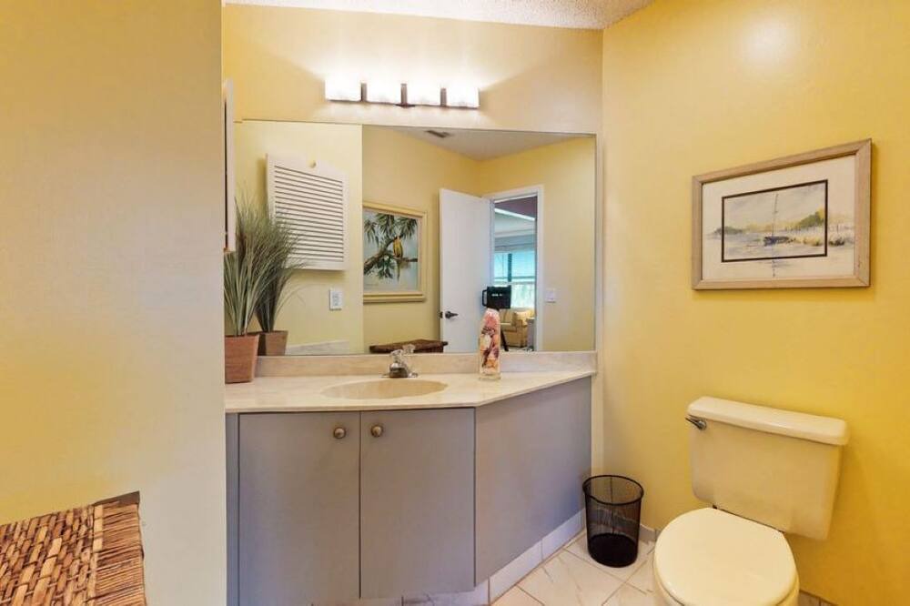 Photo of Bathroom in Florida Ridge