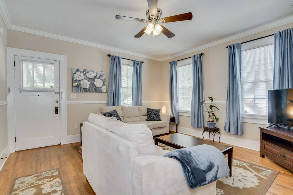 Photo of Livingroom in Midtown