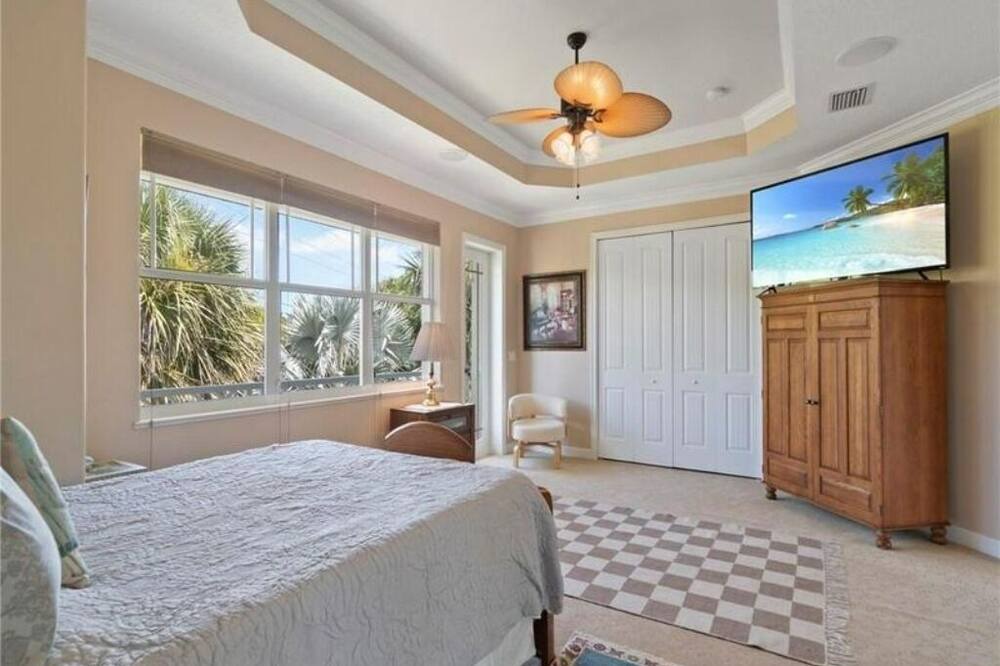 Photo of Bedroom in North Beach