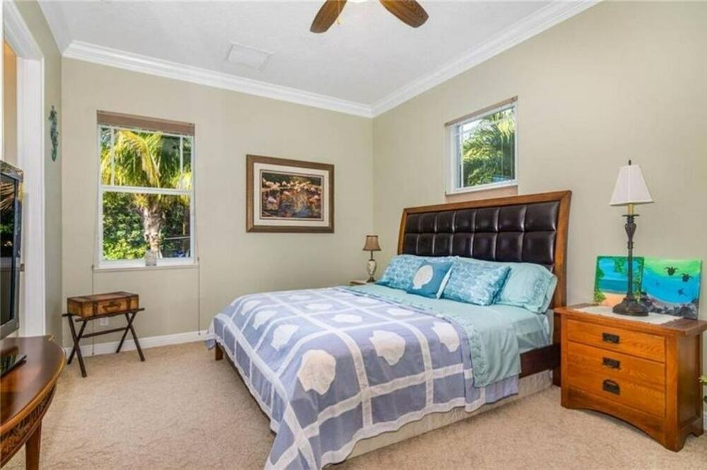 Photo of Bedroom in North Beach