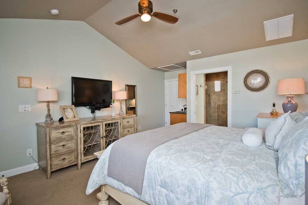 Photo of Bedroom in Swansboro