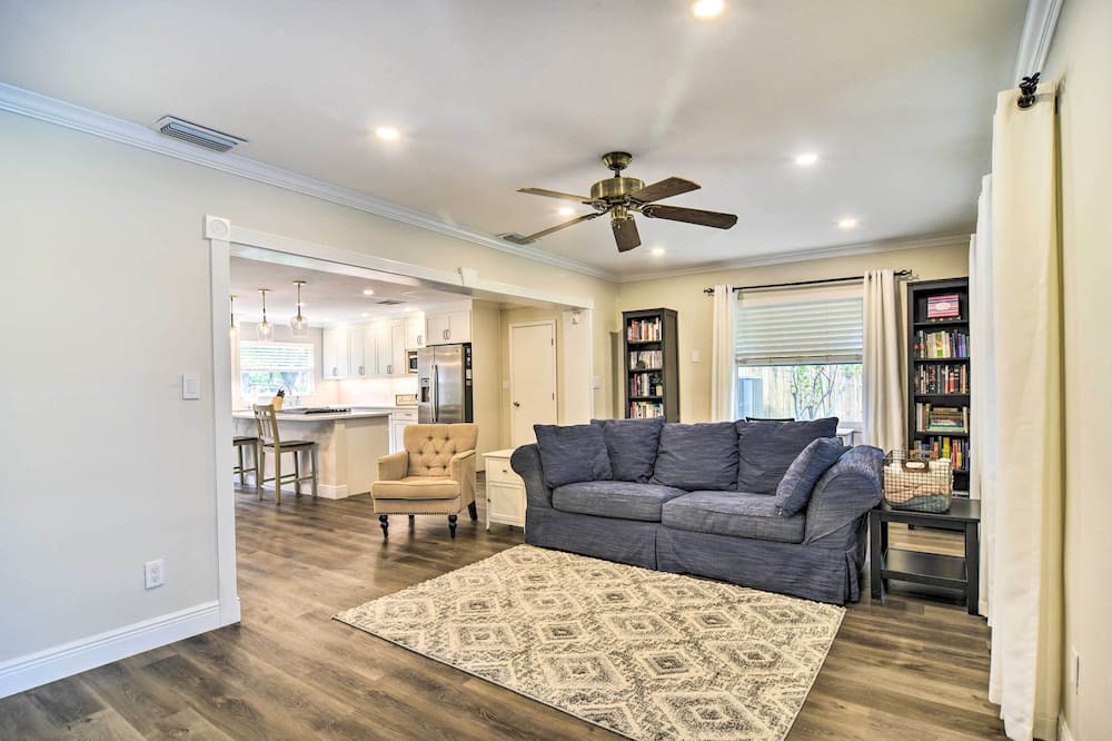 Photo of Bedroom in Riviera Bay