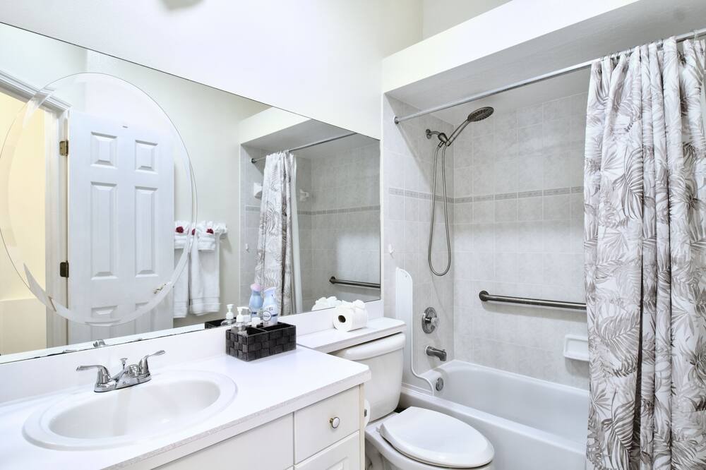 Photo of Bathroom in West Melbourne
