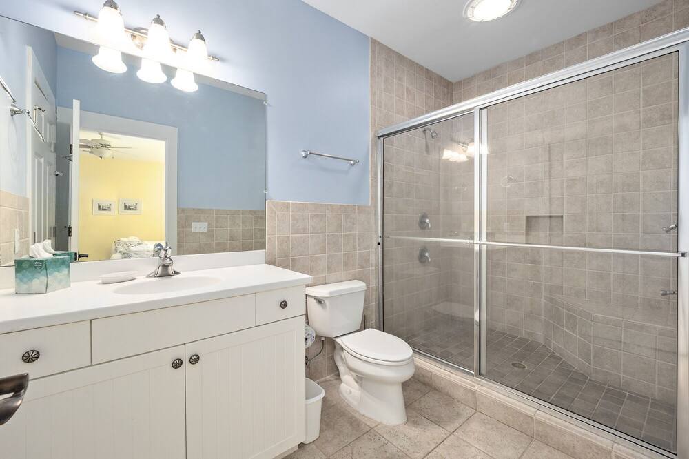 Photo of Bathroom in Melrose on the Beach