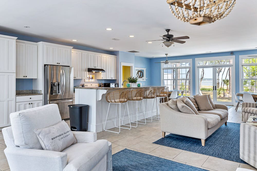 Photo of Livingroom in Melrose on the Beach