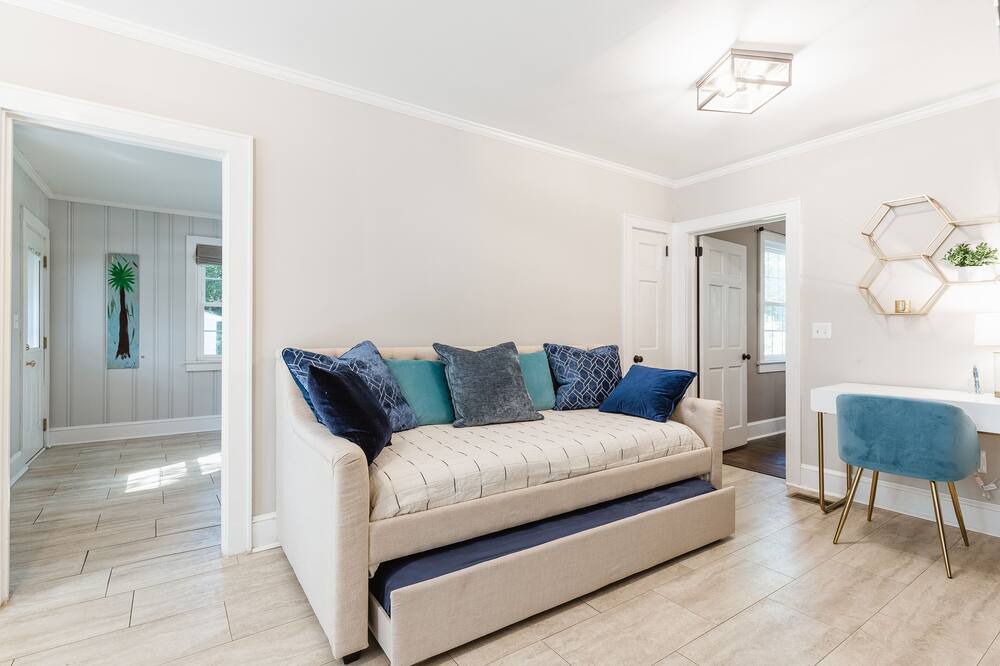 Photo of Livingroom in Greenville